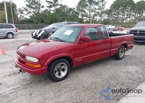 2000 Chevrolet S-10 Ls из США, поврежденный, VIN 1GCCS1956Y8309853